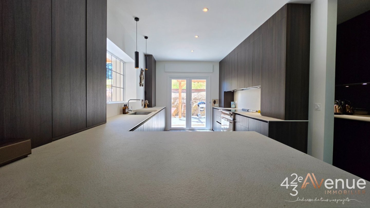MAISON A VENDRE - UNIEUX - 250 m2 - 719 000 &euro;