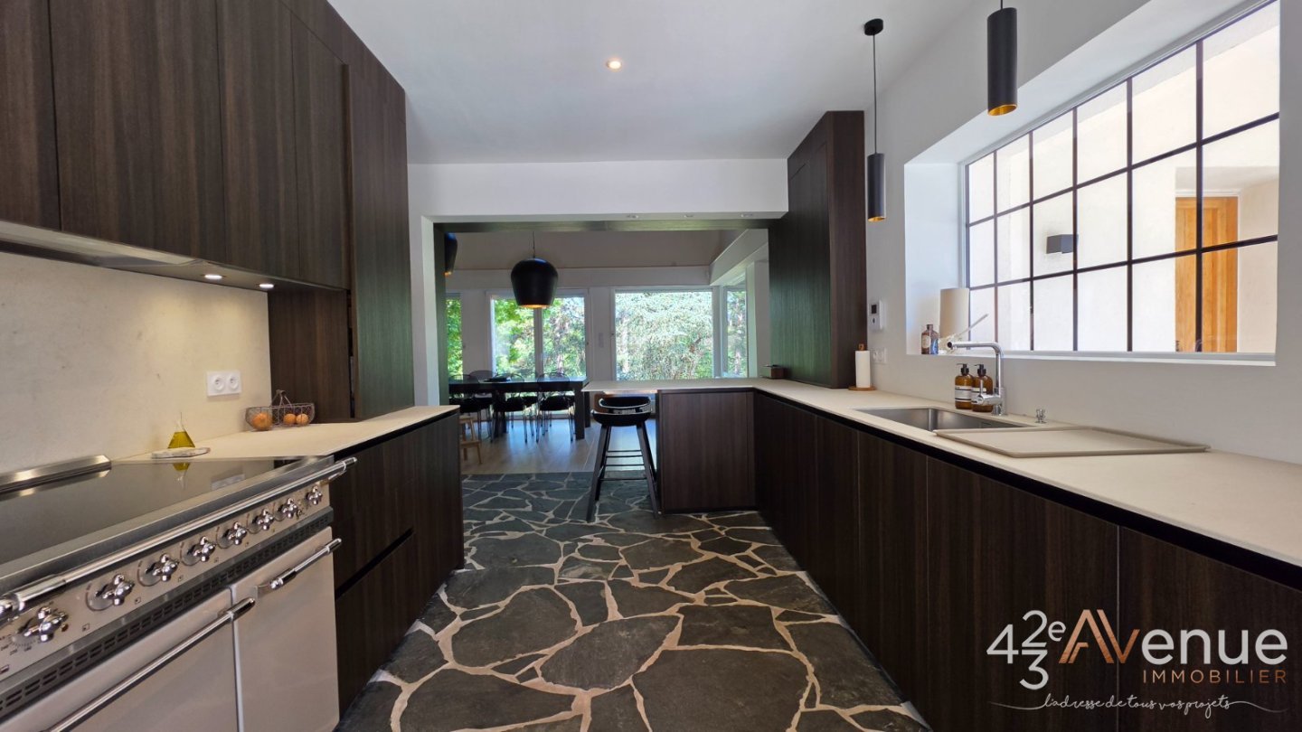 MAISON A VENDRE - UNIEUX - 250 m2 - 719 000 &euro;