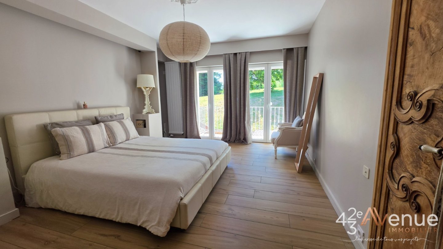 MAISON A VENDRE - UNIEUX - 250 m2 - 719 000 &euro;