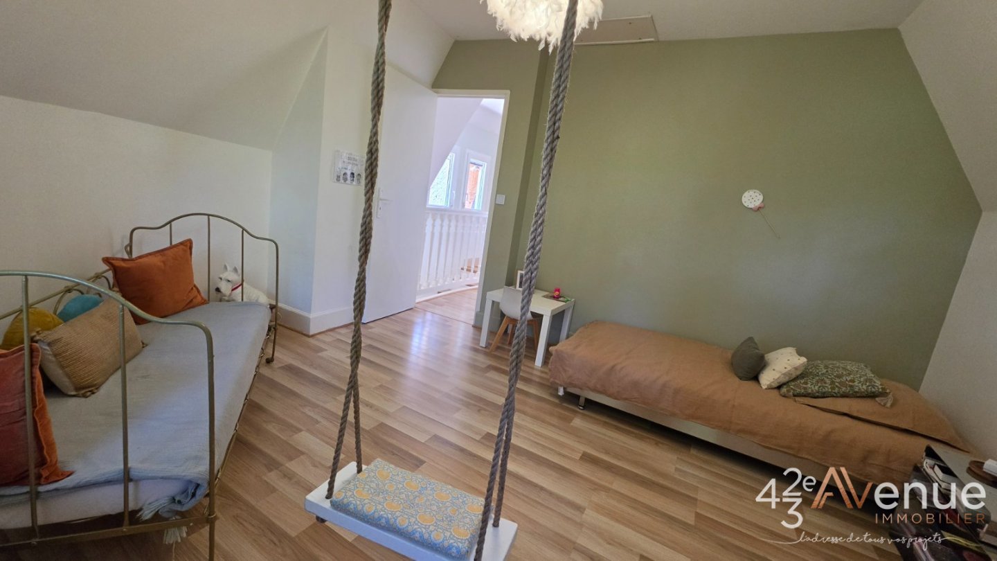 MAISON A VENDRE - UNIEUX - 250 m2 - 719 000 &euro;