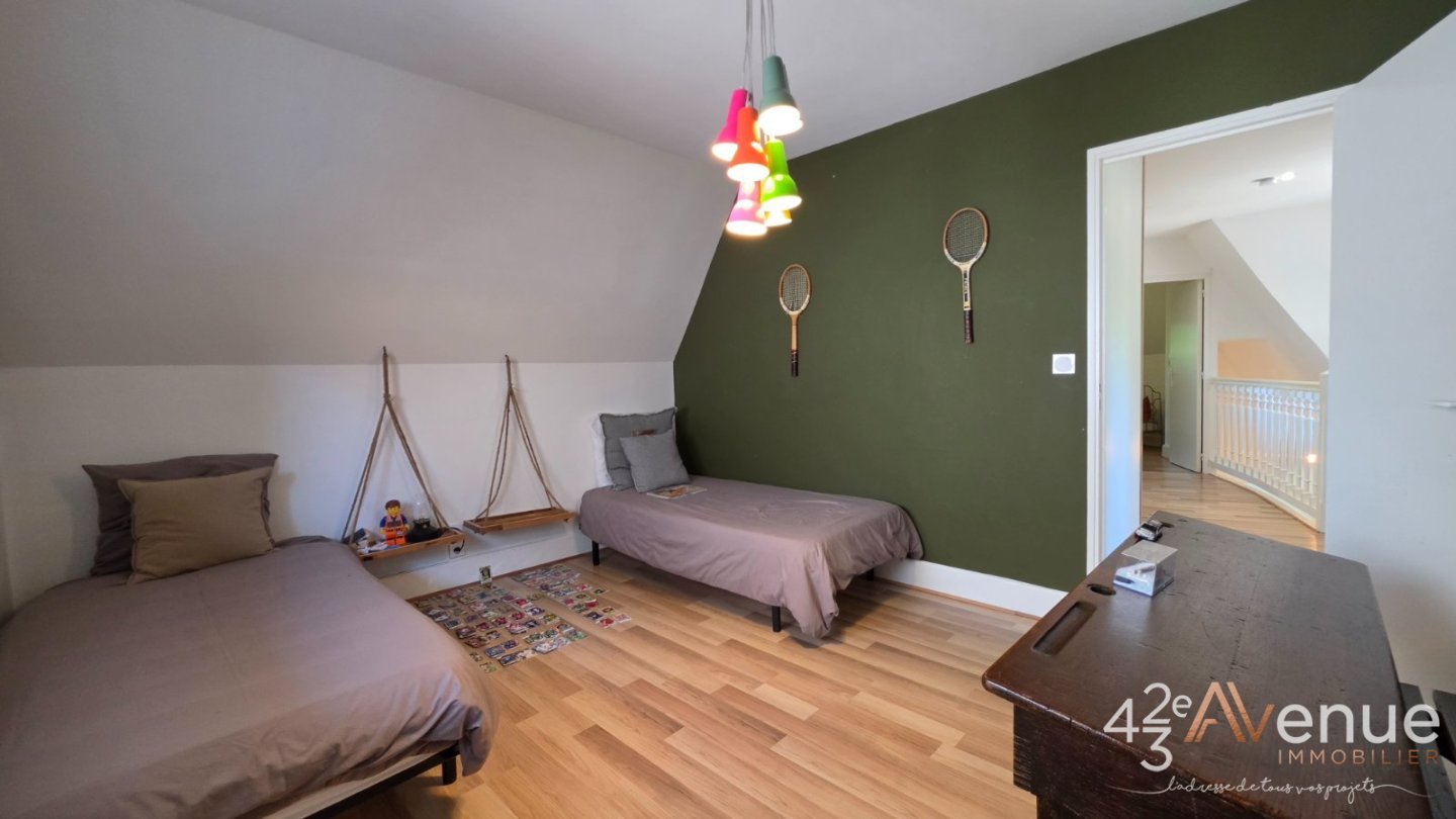 MAISON A VENDRE - UNIEUX - 250 m2 - 719 000 &euro;