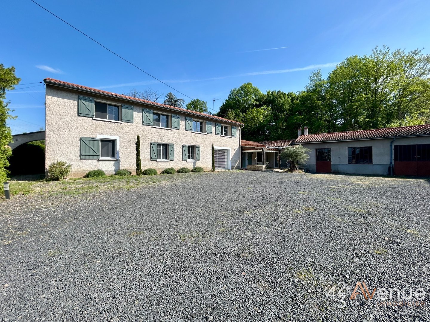 MAISON A VENDRE - VEAUCHETTE - 234.96 m2 - 529 000 &euro;