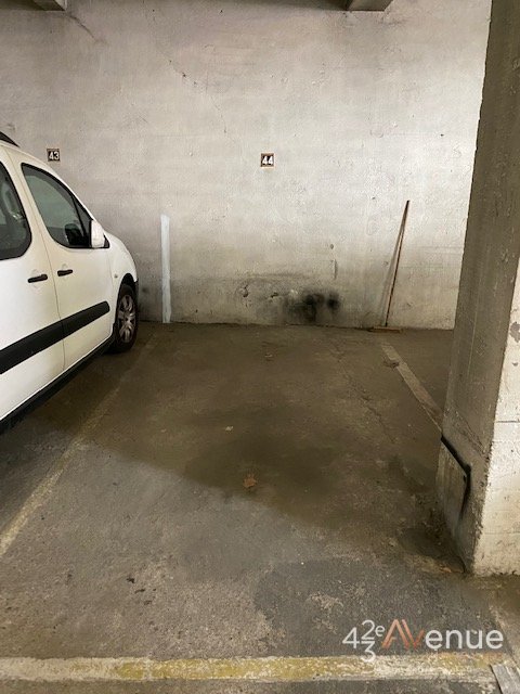 PARKING A LOUER - ST ETIENNE CHAVANELLE/MARTYR DE VINGRE - 75 &euro; charges comprises par mois