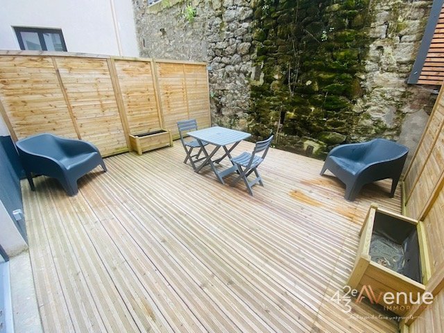 Studio avec terrasse A LOUER - ST ETIENNE ALBERT THOMAS - 18.63 m2 - 433 &euro; charges comprises par mois