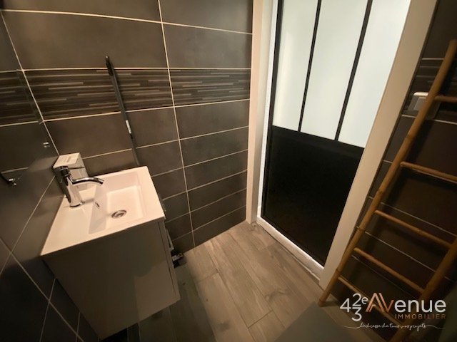 STUDIO - ST ETIENNE BADOUILLERE - 23.61 m2 - LOU&Eacute;