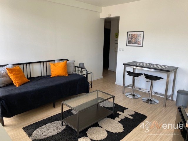 STUDIO - ST ETIENNE BELLEVUE - 27.1 m2 - LOU&Eacute;