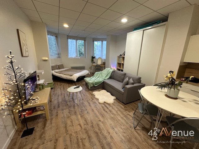 Grand Studio A LOUER - ST ETIENNE BELLEVUE/SOLAURE - 37.3 m2 - 515�&euro; charges comprises par mois