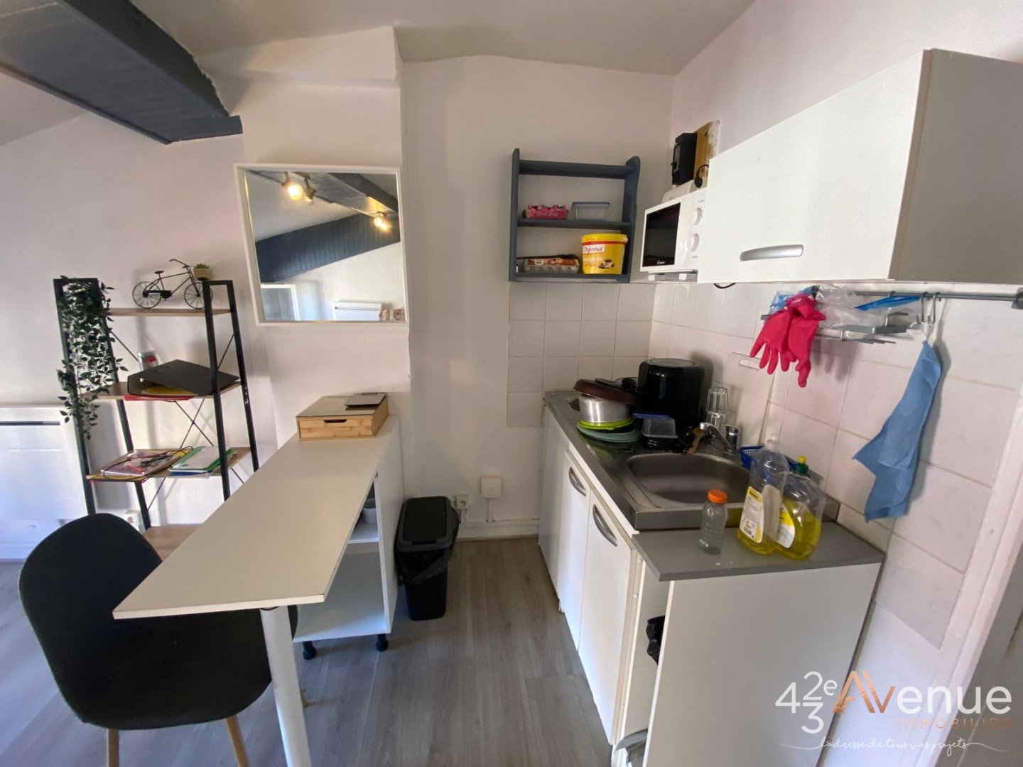 STUDIO A LOUER - ST ETIENNE CARNOT/JEAN JAURES/JACQUARD - 27.23 m2 - 270 &euro; charges comprises par mois