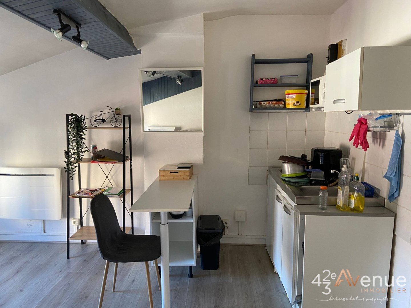 STUDIO A LOUER - ST ETIENNE CARNOT/JEAN JAURES/JACQUARD - 27.23 m2 - 270 &euro; charges comprises par mois