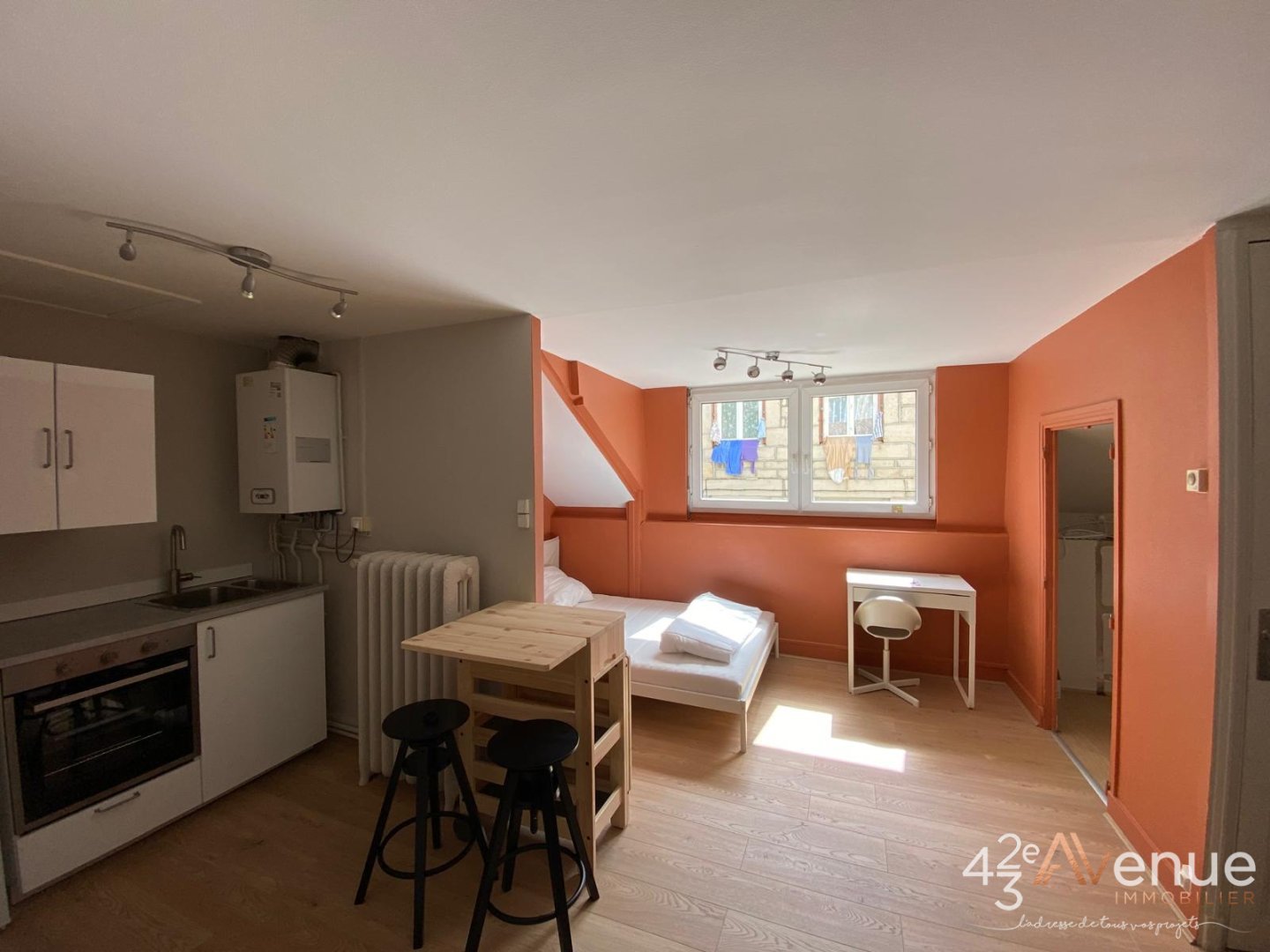 STUDIO A LOUER - ST ETIENNE CRET DE ROCH - 19.43 m2 - 410 &euro; charges comprises par mois