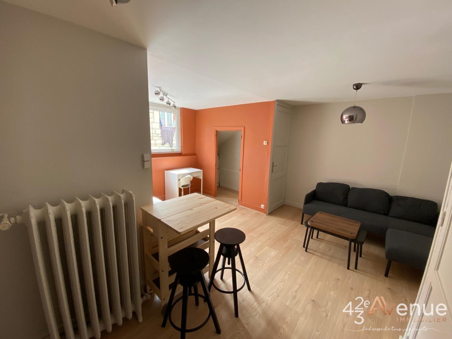 STUDIO A LOUER - ST ETIENNE CRET DE ROCH - 19.43 m2 - 410 &euro; charges comprises par mois