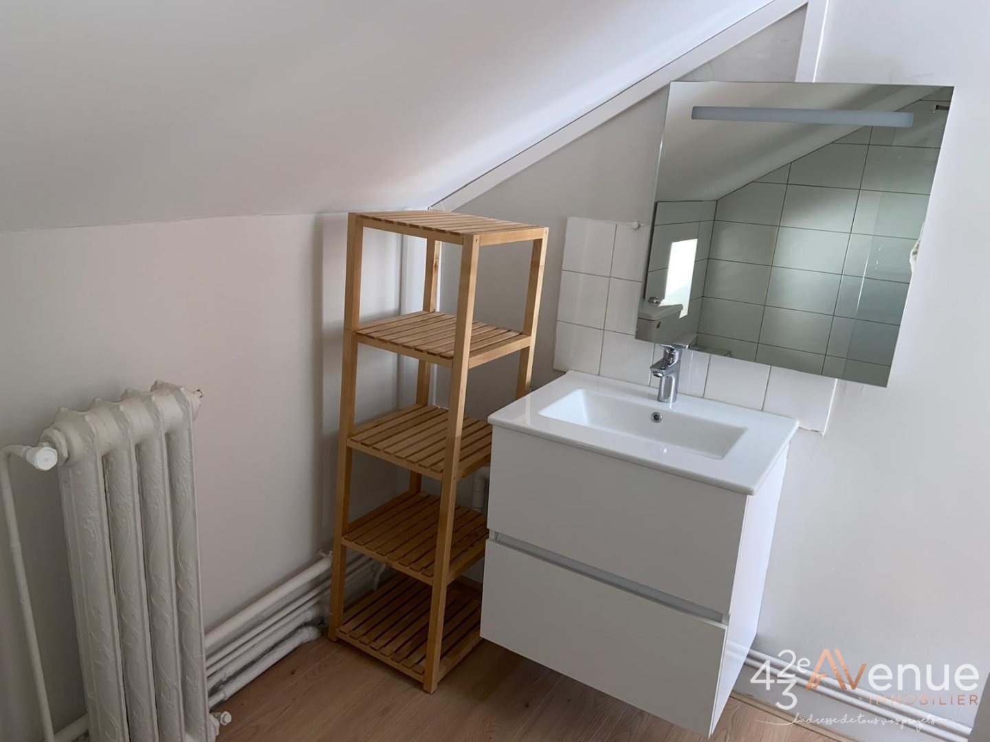STUDIO A LOUER - ST ETIENNE CRET DE ROCH - 19.43 m2 - 410 &euro; charges comprises par mois