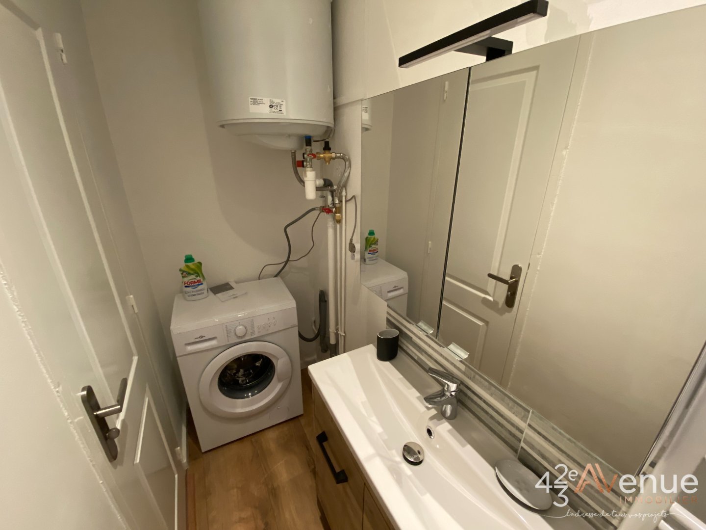 STUDIO A LOUER - ST ETIENNE FAC TREFILERIE/CENTRE II - 28.2 m2 - 420�&euro; charges comprises par mois