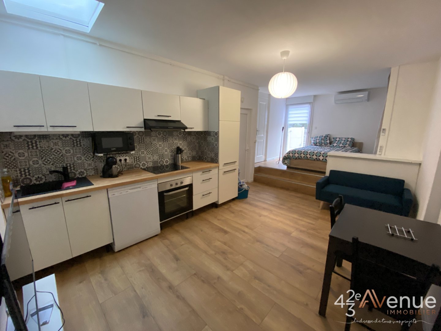 STUDIO A LOUER - ST ETIENNE FAC TREFILERIE/CENTRE II - 28.2 m2 - 420�&euro; charges comprises par mois