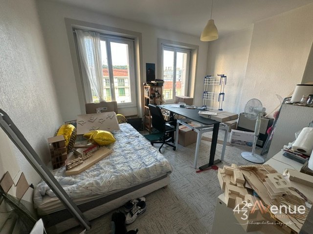 STUDIO A LOUER - ST ETIENNE HAUT DE JACQUARD/ECOLE D ARCHITECTURE - 27.68 m2 - 290 &euro; charges comprises par mois