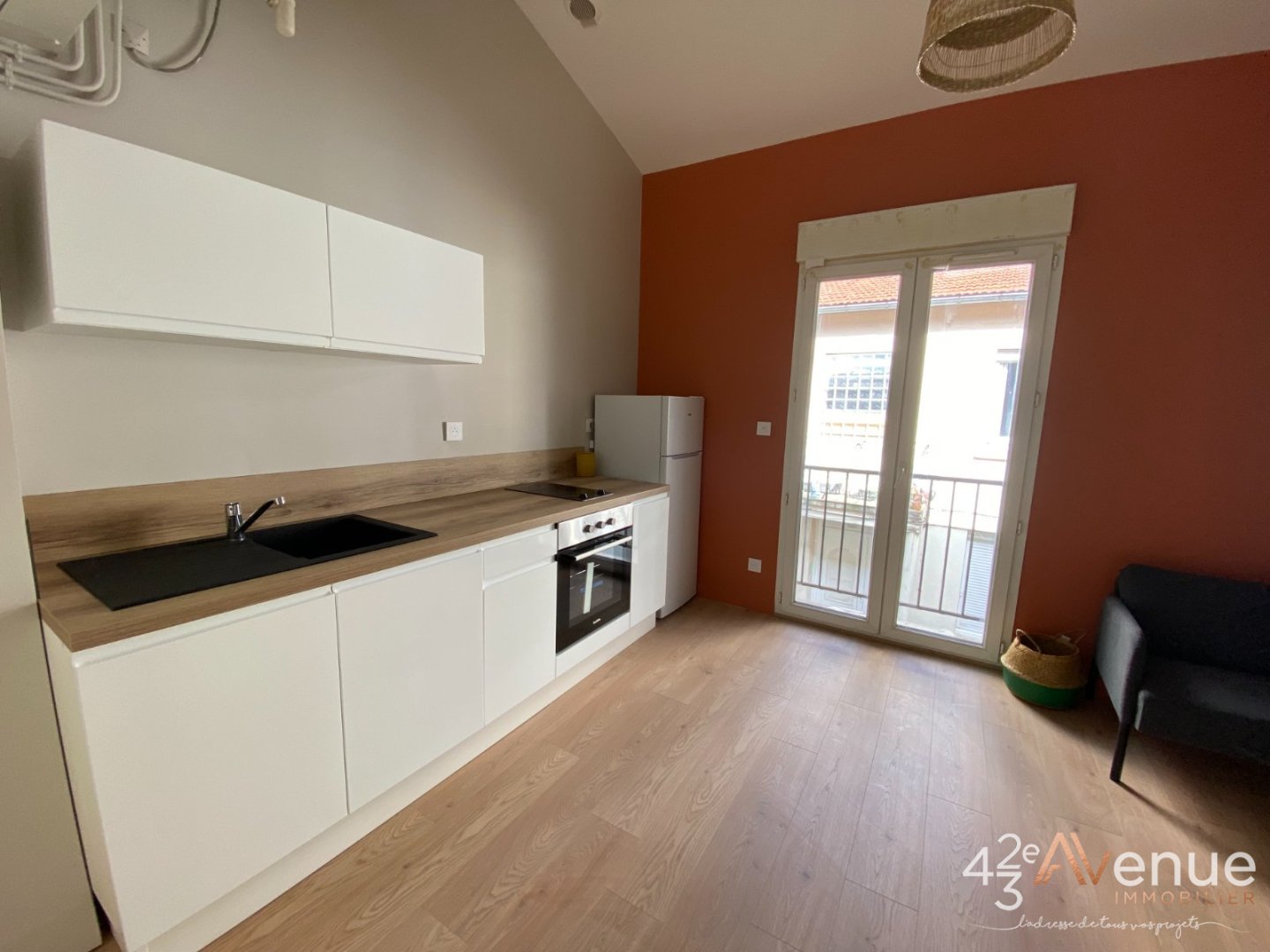 STUDIO A LOUER - ST ETIENNE HYPER CENTRE/DORIAN - 21.91 m2 - 410�&euro; charges comprises par mois
