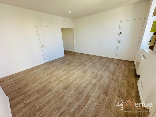 STUDIO A LOUER - ST ETIENNE JACQUARD/JEAN JAURES - 27.36 m2 - 365 &euro; charges comprises par mois
