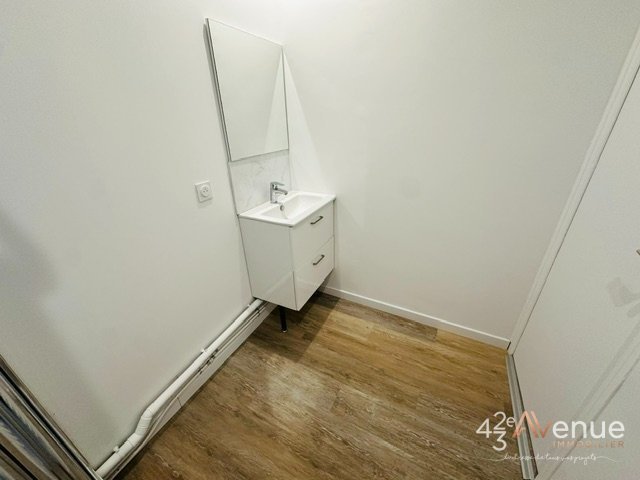 STUDIO A LOUER - ST ETIENNE JACQUARD/JEAN JAURES - 27.36 m2 - 365 &euro; charges comprises par mois