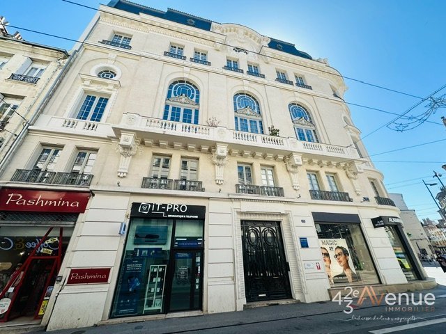 Studio Meublé A LOUER - ST ETIENNE Libération/Dorian - 17.45 m2 - 430 &euro; charges comprises par mois