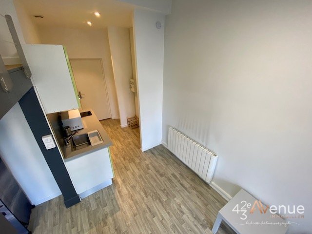 Studio avec Mezzanine A LOUER - ST ETIENNE ROND POINT FAURIEL/METARE - 23.81 m2 - 405 &euro; charges comprises par mois