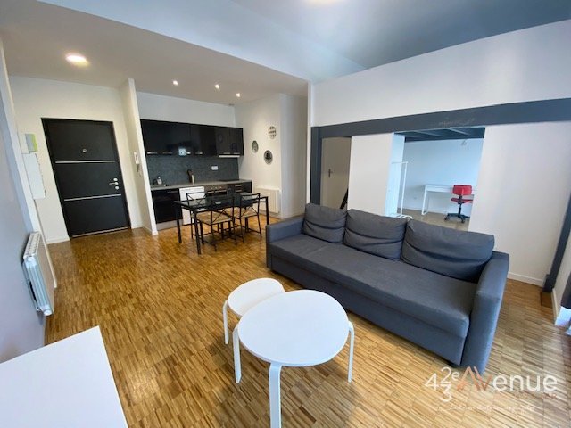STUDIO A LOUER - ST ETIENNE ROND POINT/METARE - 43.95 m2 - 570 &euro; charges comprises par mois