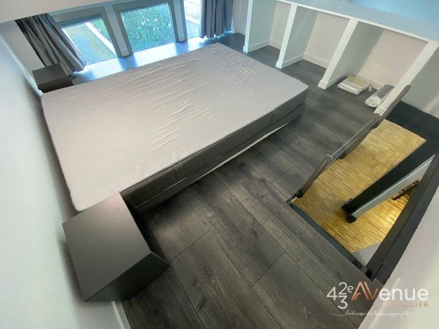 STUDIO A LOUER - ST ETIENNE ROND POINT/METARE - 43.95 m2 - 570 &euro; charges comprises par mois