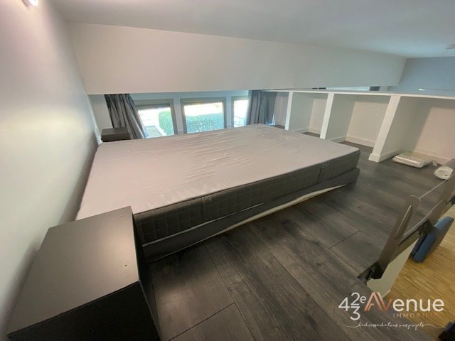 STUDIO A LOUER - ST ETIENNE ROND POINT/METARE - 43.95 m2 - 570 &euro; charges comprises par mois
