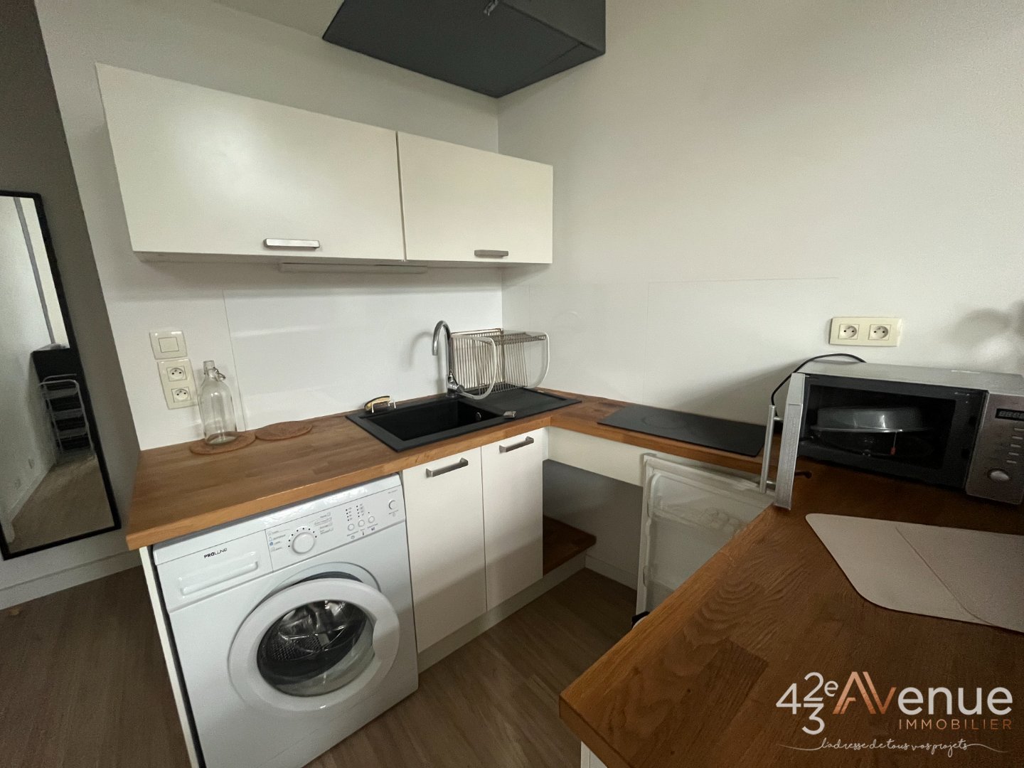 STUDIO A LOUER - ST ETIENNE SOLAURE/BELLEVUE - 27.06 m2 - 400�&euro; charges comprises par mois