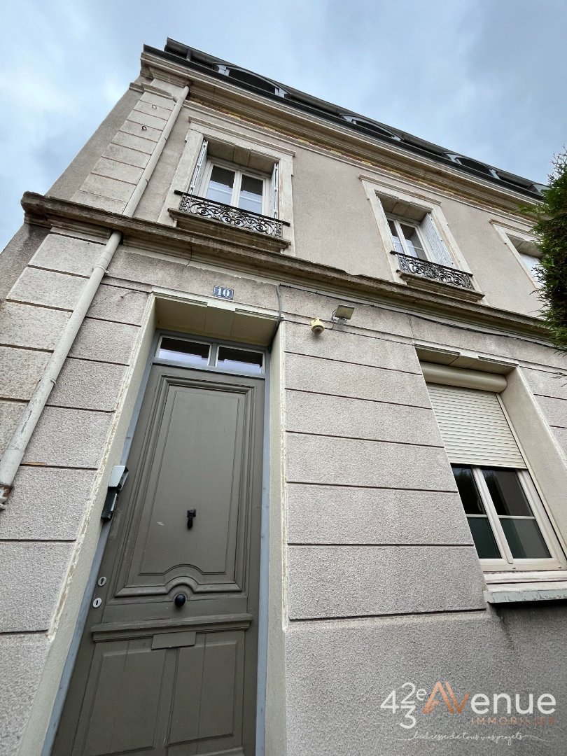 STUDIO A LOUER - ST ETIENNE SOLAURE/BELLEVUE - 27.06 m2 - 400�&euro; charges comprises par mois