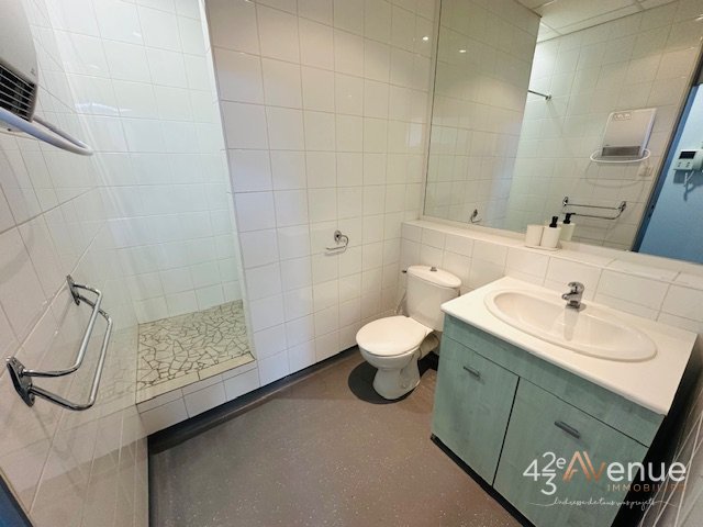 STUDIO MEUBLE A LOUER - ST ETIENNE SOLAURE/BELLEVUE - 19.85 m2 - 390�&euro; charges comprises par mois