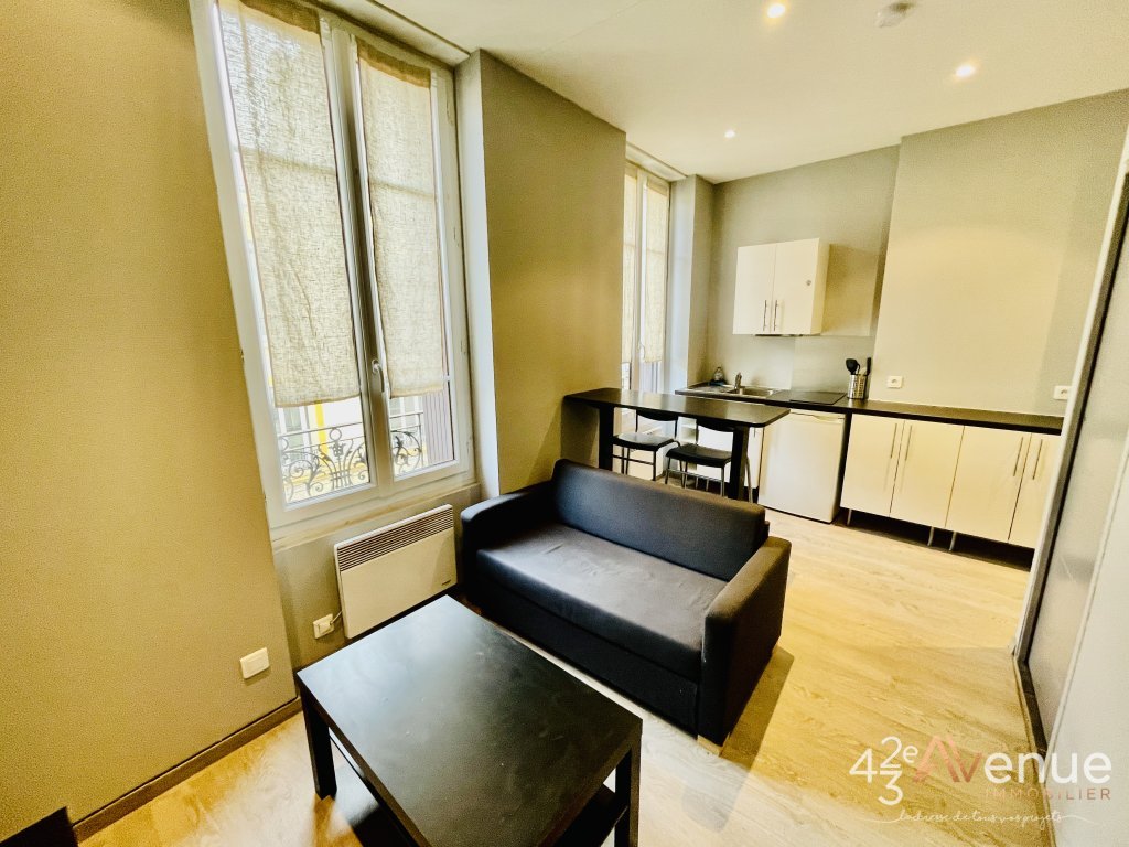 STUDIO A LOUER - ST ETIENNE TREFILERIE/CENTRE II - 23.76 m2 - 395 &euro; charges comprises par mois