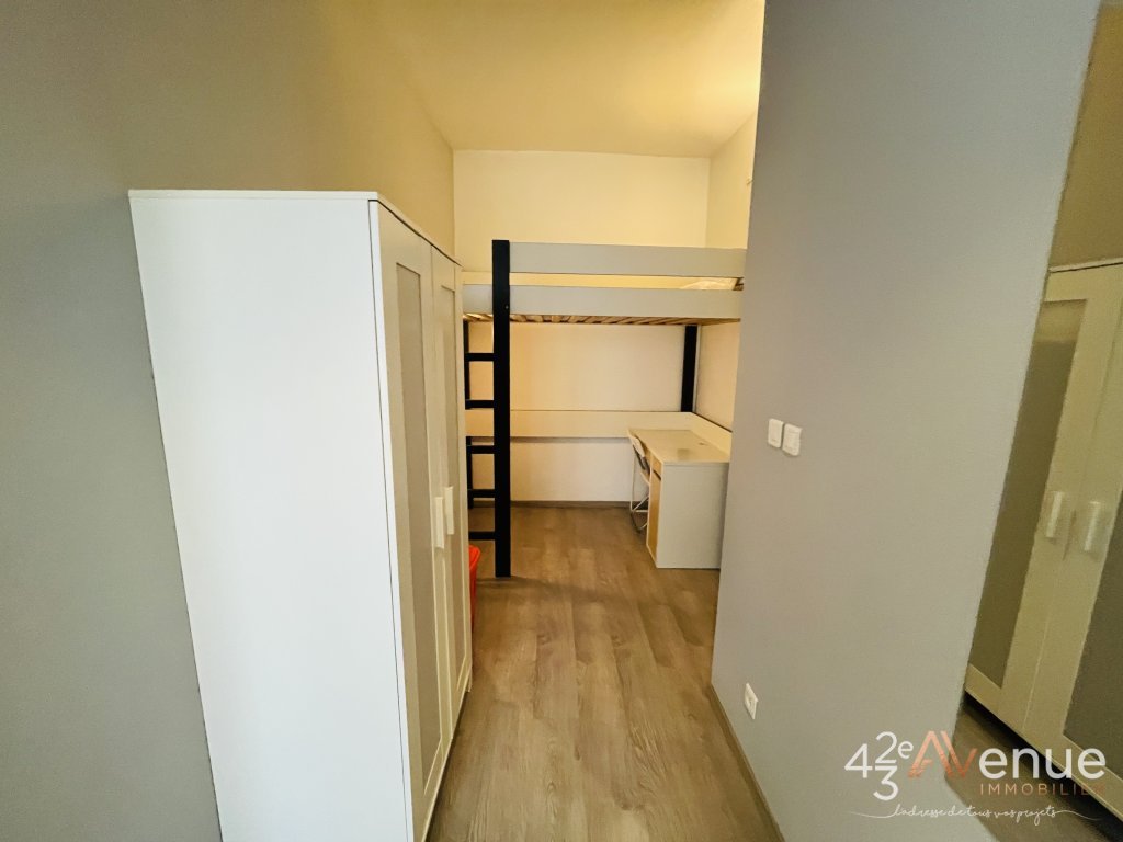 STUDIO A LOUER - ST ETIENNE TREFILERIE/CENTRE II - 23.76 m2 - 395 &euro; charges comprises par mois