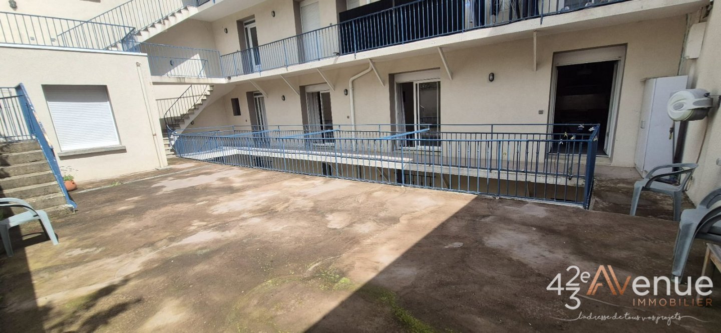 STUDIO A VENDRE - LA RICAMARIE - 23.45 m2 - 29 000 &euro;
