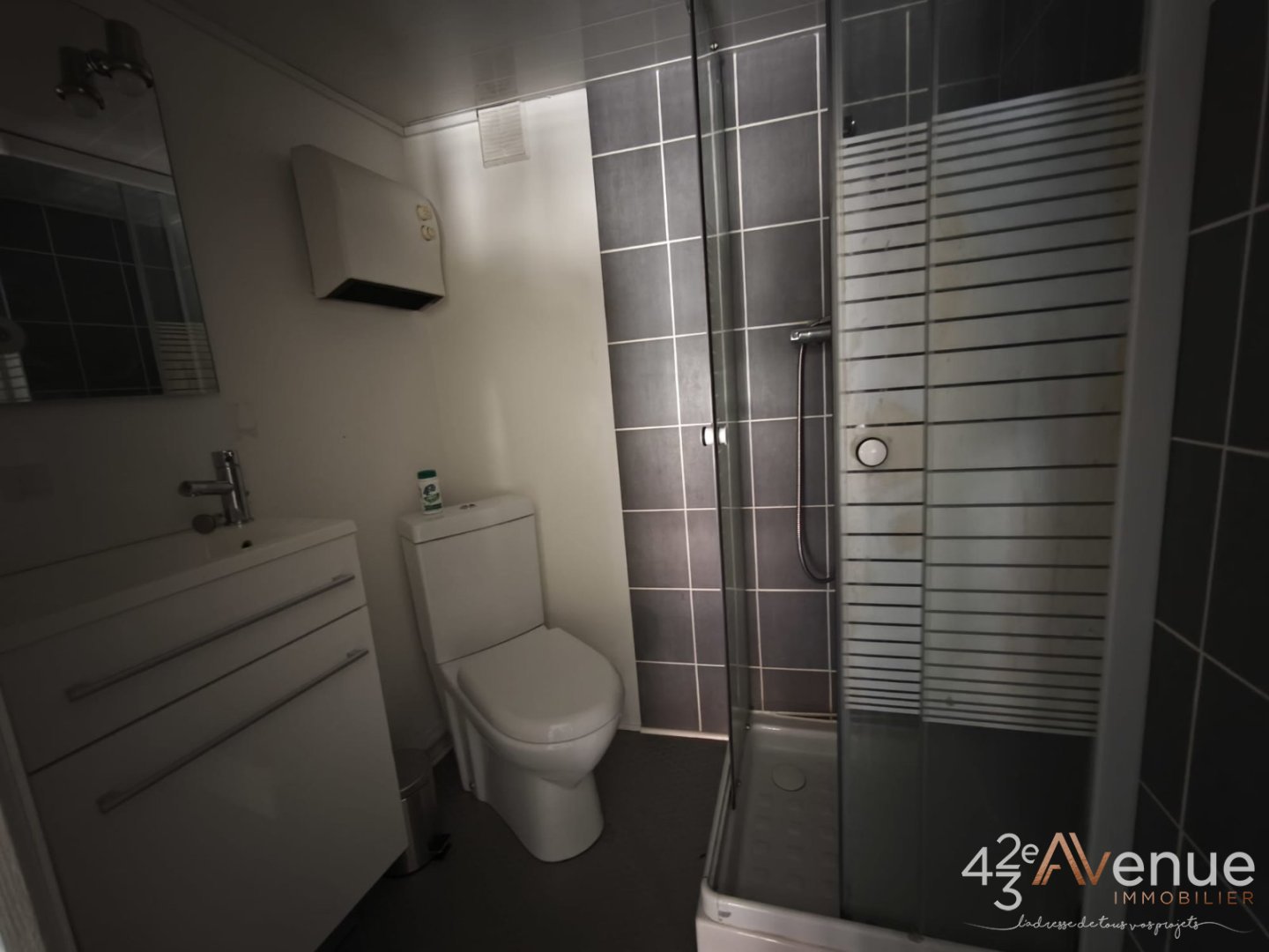 STUDIO A VENDRE - ST ETIENNE CENTRE VILLE - 18.5 m2 - 49 000 &euro;