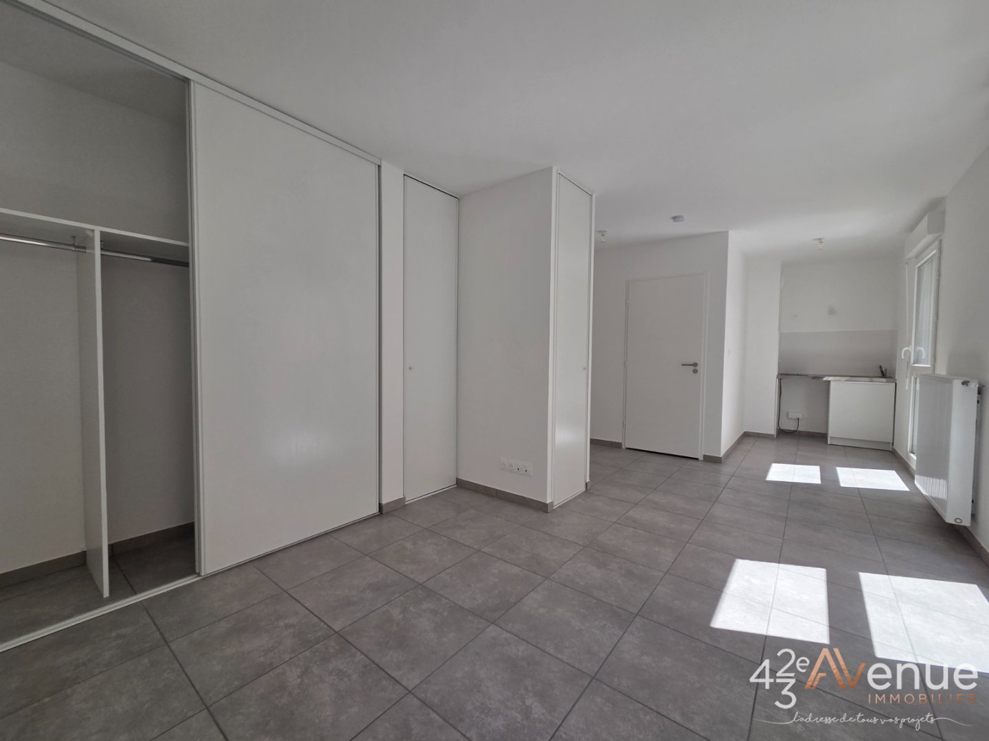 STUDIO A VENDRE - ST ETIENNE CHATEAUCREUX - 29.23 m2 - 107 000 &euro;