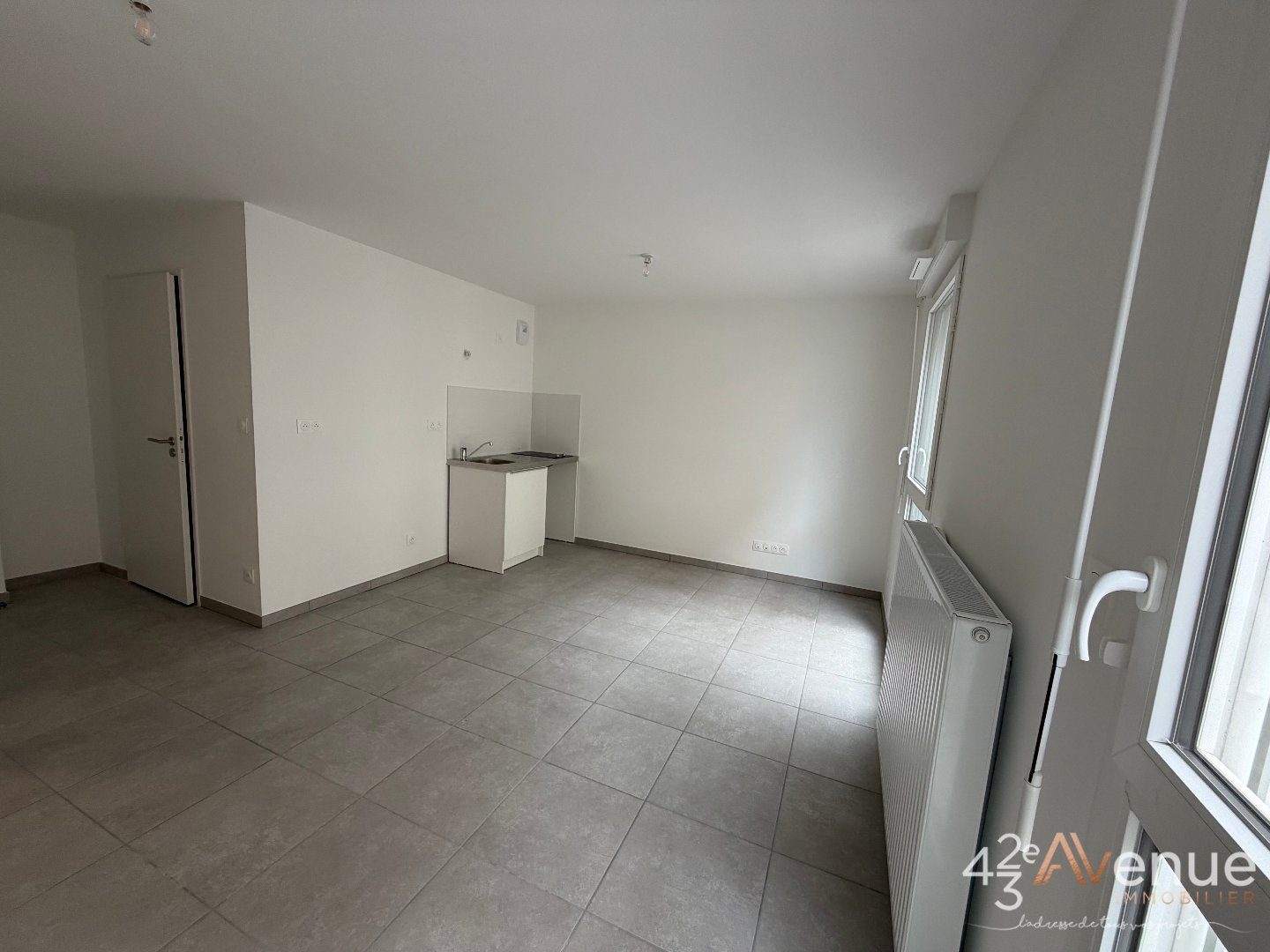 STUDIO A VENDRE - ST ETIENNE CHATEAUCREUX - 26.51 m2 - 99 000 &euro;