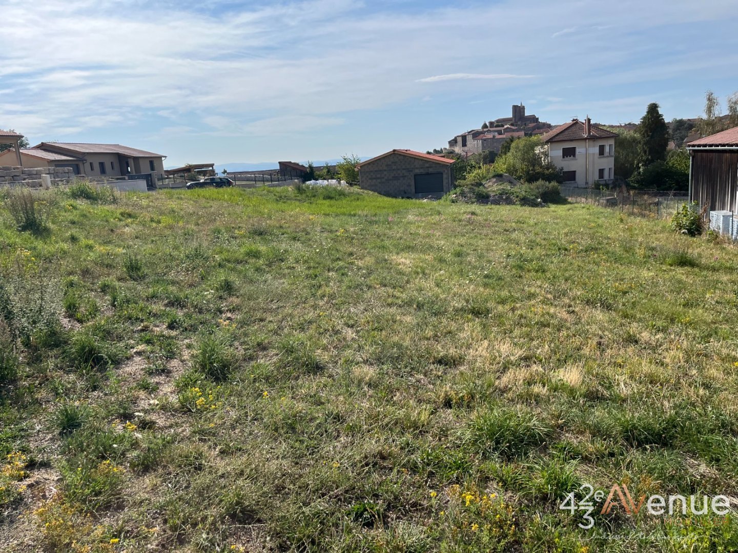 TERRAIN A VENDRE - ST BONNET LE CHATEAU - 723 m2 - 70 000 &euro;