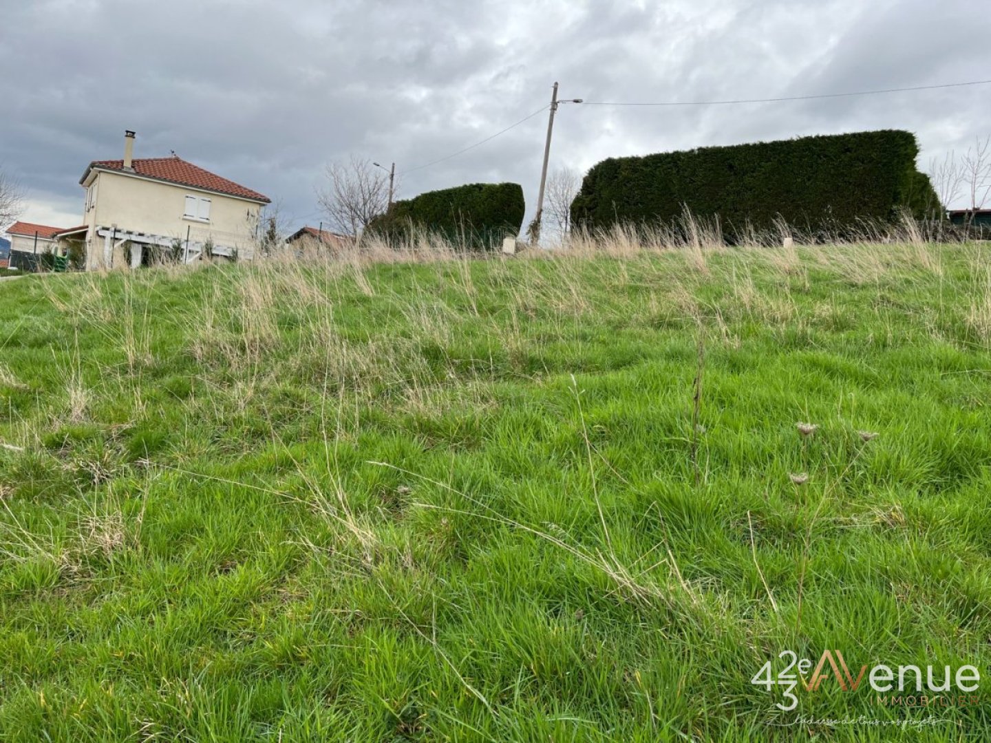 TERRAIN A VENDRE - ST CHAMOND - 1159 m2 - 105 000 &euro;