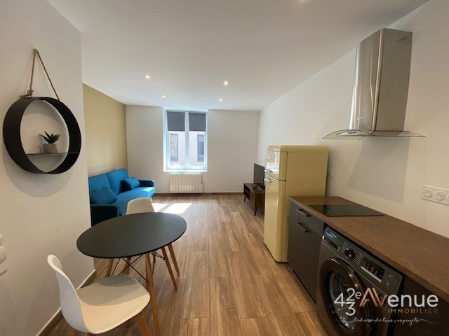 Studio semi-quipe A LOUER - ST ETIENNE Albert Thomas/Badouillre - 23.44 m2 - 435€ charges comprises par mois