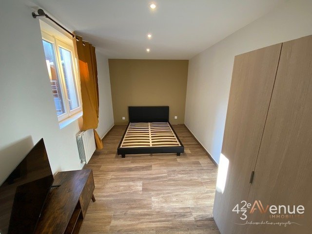 T1 BIS SEMI-MEUBLE A LOUER - ST ETIENNE ALBERT THOMAS/URSULES/BADOUILLERE - 32.58 m2 - 500 &euro; charges comprises par mois