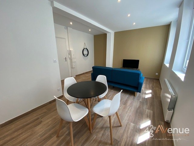 Studio A LOUER - ST ETIENNE Albert Thomas/Ursules - 26.45 m2 - 435�&euro; charges comprises par mois