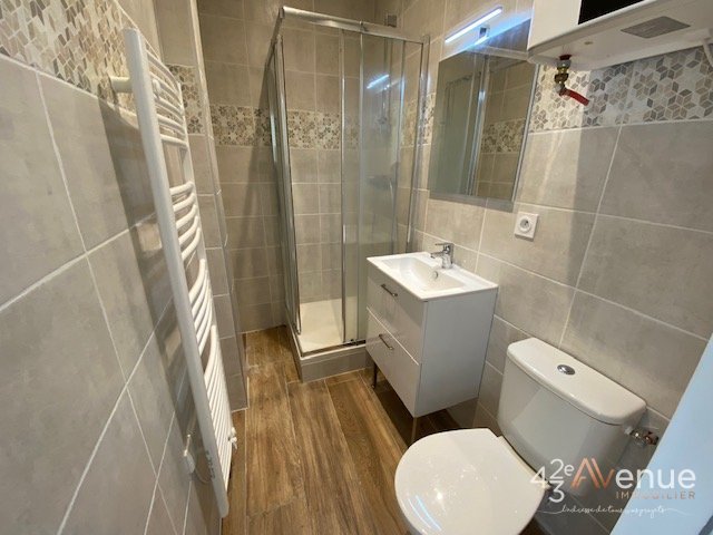 Studio A LOUER - ST ETIENNE Albert Thomas/Ursules - 26.45 m2 - 435�&euro; charges comprises par mois