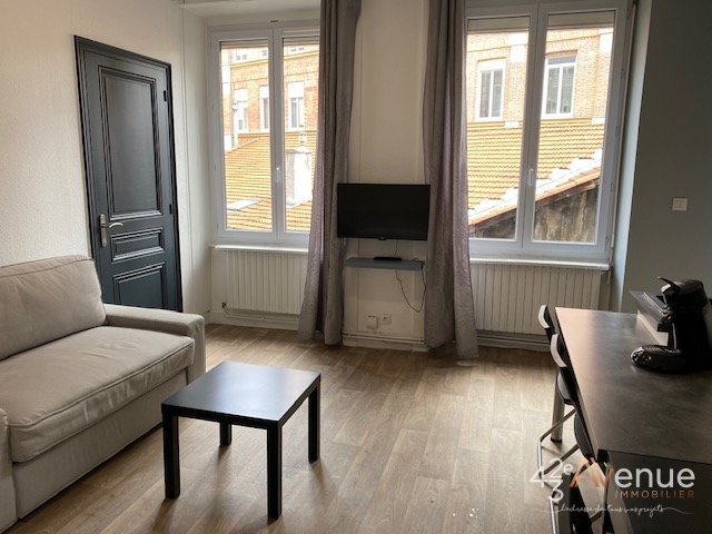 APPARTEMENT T1 A LOUER - ST ETIENNE AVENUE DE LA LIBERATION/GRANDE POSTE - 29.49 m2 - 425 &euro; charges comprises par mois