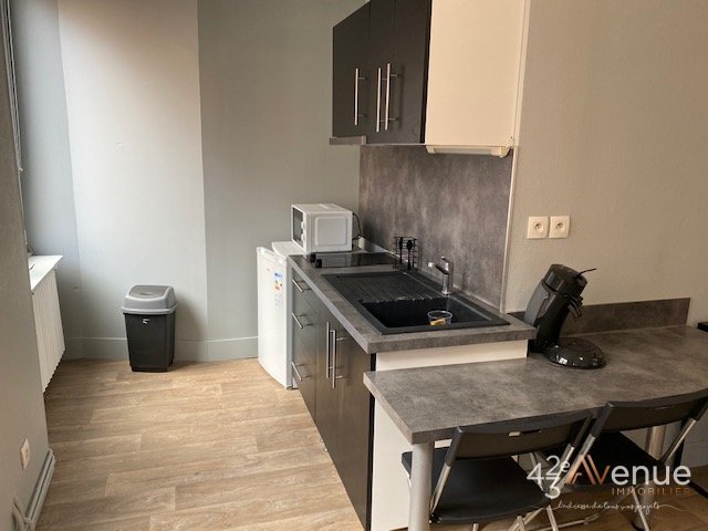 APPARTEMENT T1 A LOUER - ST ETIENNE AVENUE DE LA LIBERATION/GRANDE POSTE - 29.49 m2 - 425 &euro; charges comprises par mois