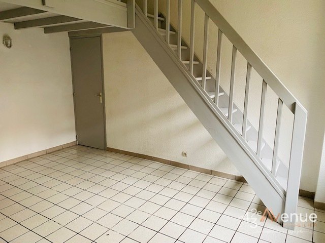 APPARTEMENT T1 A LOUER - ST ETIENNE BAS DE FAURIEL/ST ROCH - 31.95 m2 - 410€ charges comprises par mois