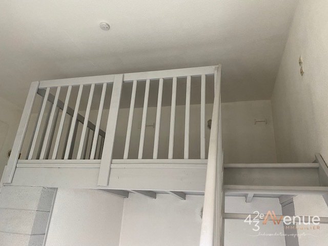 APPARTEMENT T1 A LOUER - ST ETIENNE BAS DE FAURIEL/ST ROCH - 31.95 m2 - 410€ charges comprises par mois