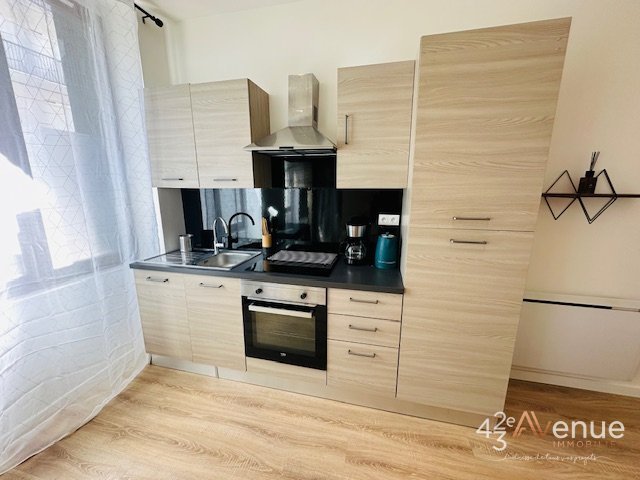 APPARTEMENT T1 A LOUER - ST ETIENNE Bas Fauriel /Chavanelle / Centre Ville - 31.96 m2 - 450 &euro; charges comprises par mois