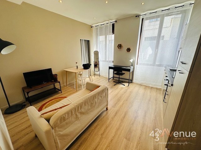 APPARTEMENT T1 A LOUER - ST ETIENNE Bas Fauriel /Chavanelle / Centre Ville - 31.96 m2 - 450 &euro; charges comprises par mois