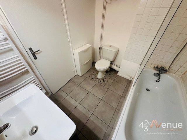 APPARTEMENT T1 - ST ETIENNE CARNOT/CITE DESIGN - 39.37 m2 - LOUÉ