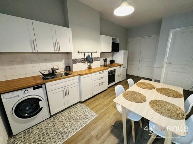 APPARTEMENT T1 A LOUER - ST ETIENNE CARNOT/CITE DESIGN - 39.28 m2 - 500 &euro; charges comprises par mois